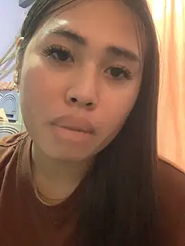 QueenAlisonfoxx online show from February 6, 7:56 am