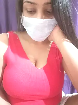 Snapshot of MidnightVibes_ chatting on February 2, 5:44 pm MidnightVibes online show from February 2, 5:44 pm