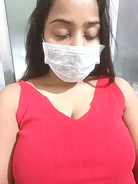 Snapshot of MidnightVibes_ chatting on February 21, 5:36 pm MidnightVibes online show from February 21, 5:36 pm