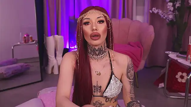 Snapshot of CassandraFoxy chatting on February 7, 5:22 am CassandraFoxy online show from February 7, 5:22 am