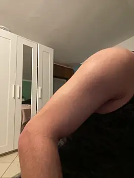 alessand180521 online show from February 14, 7:32 pm