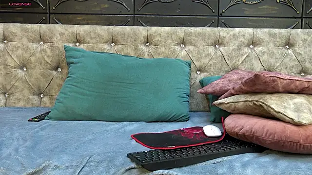 KlaraMuse online show from February 13, 4:03 pm