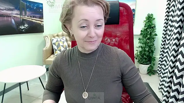 MONA W online show from March 22, 8:40 am