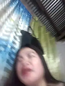 Snapshot of Zyramae_25 chatting on February 28, 5:14 pm Zyramae 25 online show from February 28, 5:14 pm