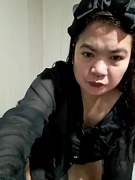 Zyramae 25 online show from April 17, 3:15 pm