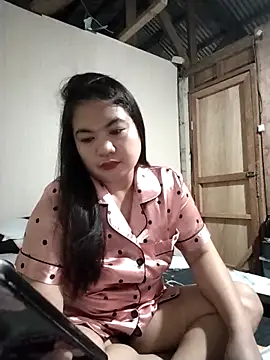 Snapshot of Zyramae_25 chatting on April 20, 10:40 am Zyramae 25 online show from April 20, 10:40 am