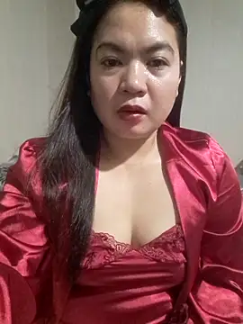 Snapshot of Zyramae_25 chatting on April 23, 1:35 pm Zyramae 25 online show from April 23, 1:35 pm