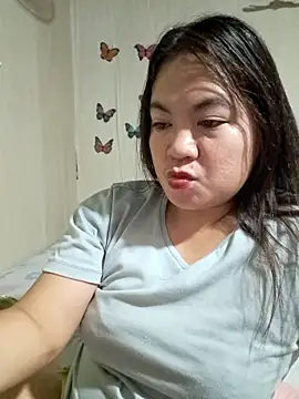 Snapshot of Zyramae_25 chatting on June 21, 8:06 am Zyramae 25 online show from June 21, 8:06 am