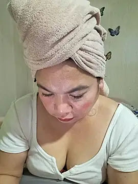 Snapshot of Zyramae_25 chatting on July 7, 3:09 am Zyramae 25 online show from July 7, 3:09 am