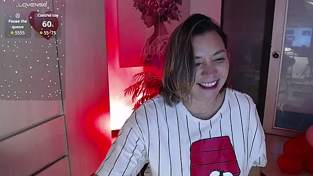 Snapshot of milfsecret69 chatting on February 22, 11:53 am milfsecret69 online show from February 22, 11:53 am