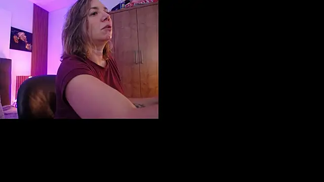 milfsecret69 online show from May 22, 10:54 am