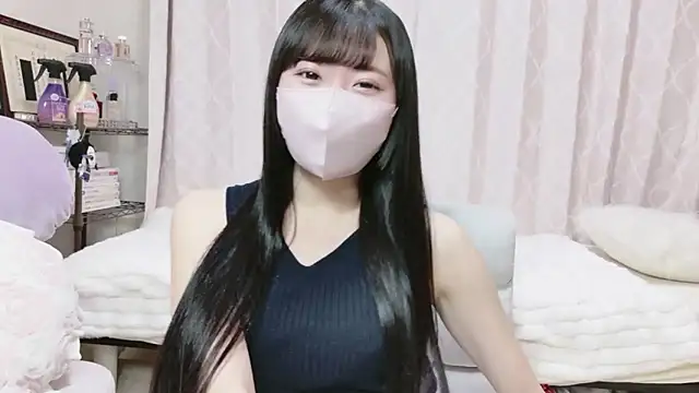 Snapshot of MOE_o0 chatting on February 7, 12:36 am MOE o0 online show from February 7, 12:36 am