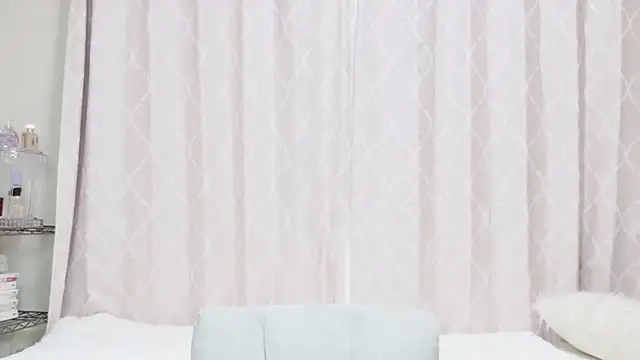 Snapshot of MOE_o0 chatting on February 9, 12:03 am MOE o0 online show from February 9, 12:03 am