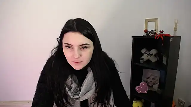 Snapshot of TurnMe_On chatting on February 10, 11:25 am TurnMe On online show from February 10, 11:25 am