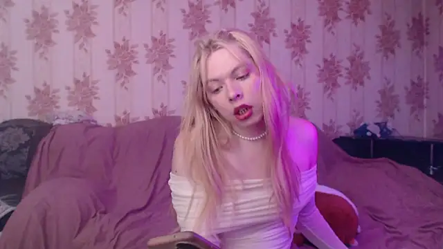 Cutie Bambi online show from February 10, 11:03 am