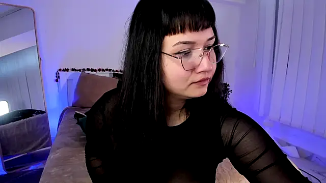 Briana Mayy online show from March 29, 2:17 pm