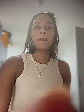 Snapshot of LunaHeat chatting on February 5, 5:50 pm LunaHeat online show from February 5, 5:50 pm