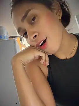 LunaHeat online show from March 4, 5:41 pm