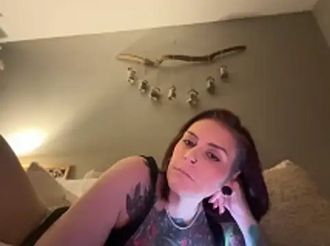 Snapshot of Sexysanka chatting on February 11, 3:00 am Sexysanka online show from February 11, 3:00 am