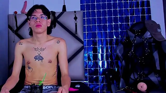 Bennet-Gray online show from February 28, 4:13 am