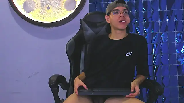 Bennet-Gray online show from March 1, 4:25 am