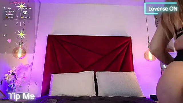 NahomiRoss online show from April 6, 12:28 pm