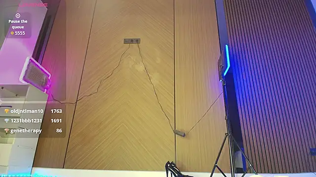 dionlee9 online show from March 8, 2:04 am