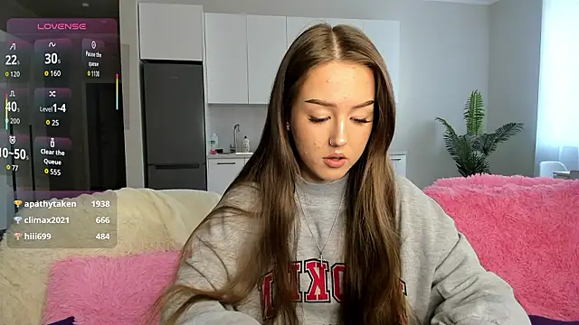 Snapshot of G0od_girl chatting on February 13, 8:32 am G0od girl online show from February 13, 8:32 am