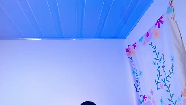 Snapshot of Ariana_Esteban07 chatting on February 2, 12:04 pm Ariana Esteban07 online show from February 2, 12:04 pm