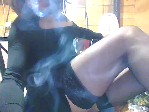 Snapshot of Luanatrav1 chatting on February 24, 12:19 am Luanatrav1 online show from February 24, 12:19 am