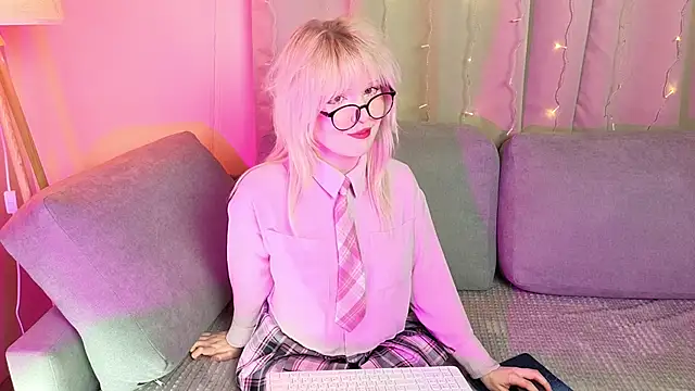 Mary Piersen online show from March 19, 8:46 pm