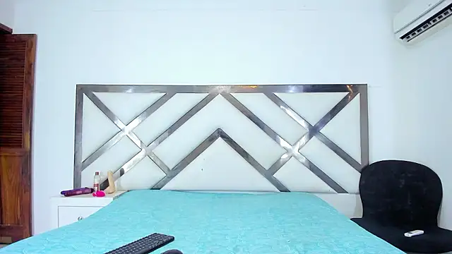 Nico Hillx online show from February 5, 5:39 pm