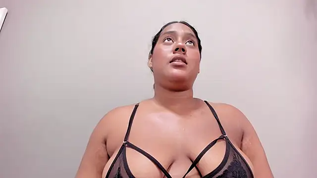 Snapshot of Nico_Hillx chatting on May 2, 9:20 pm Nico Hillx online show from May 2, 9:20 pm