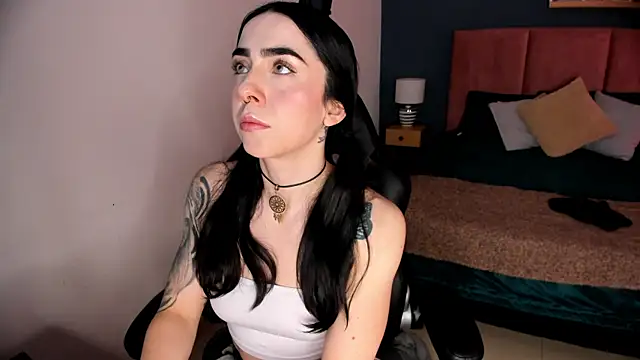 Snapshot of Luna_tagliaferri chatting on May 1, 1:16 pm Luna tagliaferri online show from May 1, 1:16 pm