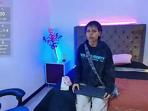 Snapshot of HannahBlue_ chatting on March 3, 12:11 pm HannahBlue online show from March 3, 12:11 pm