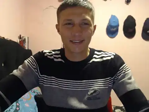 Snapshot of Cronos_Hot_8 chatting on February 8, 10:07 am Cronos Hot 8 online show from February 8, 10:07 am