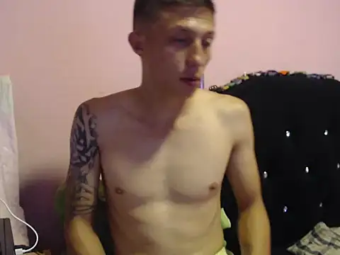 Snapshot of Cronos_Hot_8 chatting on February 28, 5:03 pm Cronos Hot 8 online show from February 28, 5:03 pm