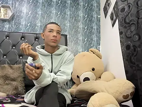 Snapshot of timmy_turner_x18 chatting on February 11, 2:11 pm timmy turner x18 online show from February 11, 2:11 pm