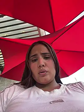 Noa Harper- online show from February 4, 8:25 pm