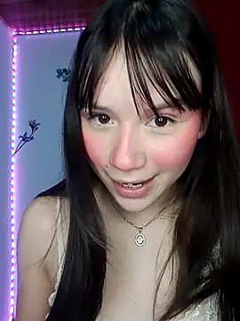 Snapshot of MikasaxX_ chatting on May 22, 2:51 am MikasaxX online show from May 22, 2:51 am