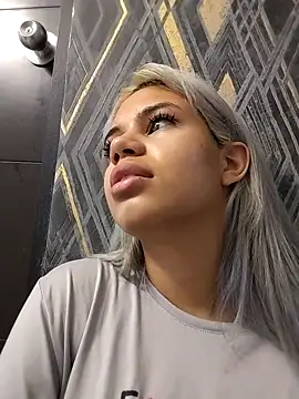 AlanaHouston online show from February 26, 12:15 pm