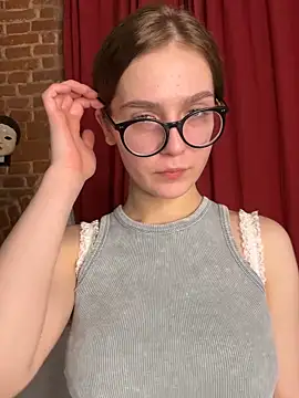 Snapshot of MyKittySayMeow chatting on March 4, 8:48 pm MyKittySayMeow online show from March 4, 8:48 pm