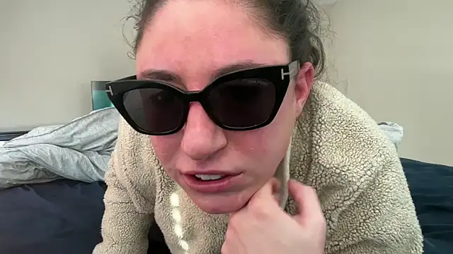 Snapshot of mr_mrs_glitter chatting on January 31, 8:29 pm mr mrs glitter online show from January 31, 8:29 pm