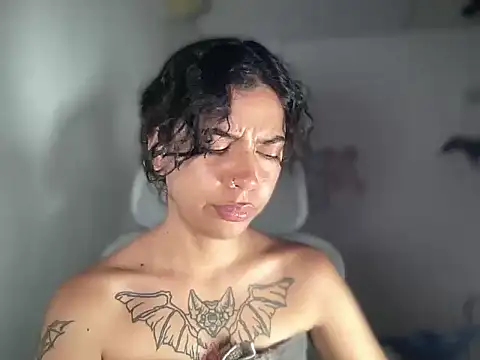 Snapshot of Antonia-bloom chatting on March 3, 4:18 am Antonia-bloom online show from March 3, 4:18 am