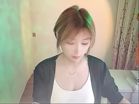 moo-77 online show from May 15, 2:46 pm
