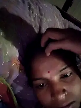 Snapshot of Gungun_thakur chatting on April 6, 10:00 pm Gungun thakur online show from April 6, 10:00 pm