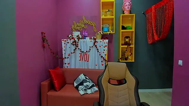 Snapshot of MiraBoom chatting on March 1, 9:28 pm MiraBoom online show from March 1, 9:28 pm