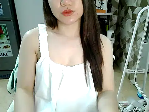 Snapshot of Amy8386 chatting on February 8, 6:06 am Amy8386 online show from February 8, 6:06 am