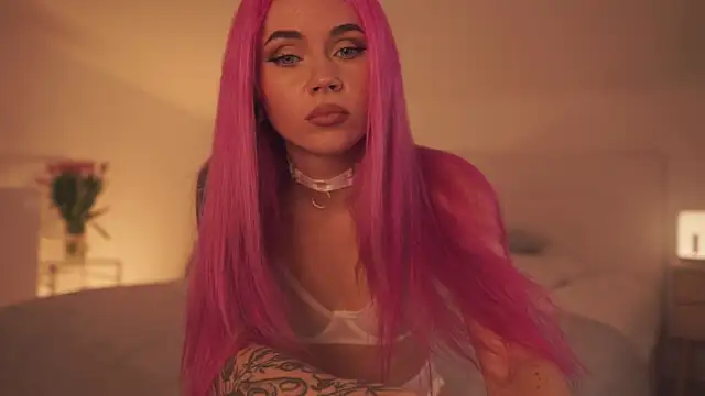 Sarah Pink online show from February 15, 5:39 pm