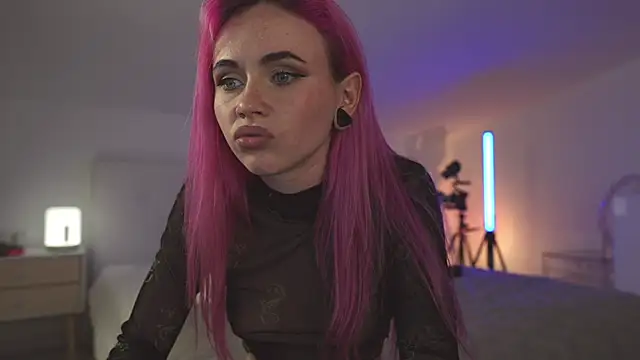 Sarah Pink online show from February 25, 8:51 pm